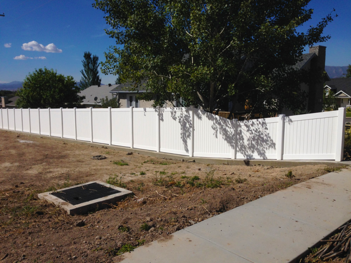 Vinyl privacy fence